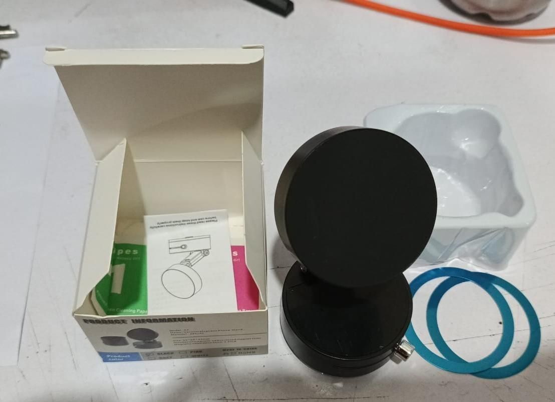 Vacuum Magnetic Suction Phone Holder - ADRO CLOTHING AND ACCESSORIES